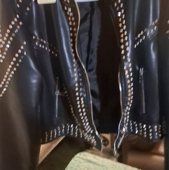 Jacket - Picture 2 of 3